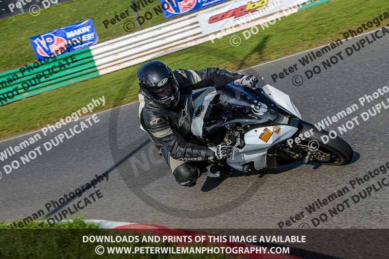 PJ Motorsport Photography 2018;enduro digital images;event digital images;eventdigitalimages;mallory park;mallory park photographs;mallory park trackday;mallory park trackday photographs;no limits trackdays;peter wileman photography;racing digital images;trackday digital images;trackday photos